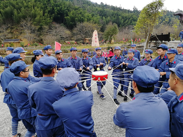 井岡山拓展游戲.jpg